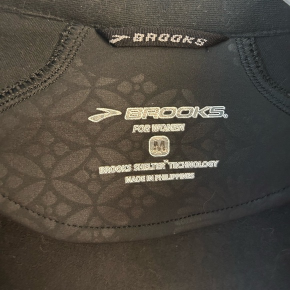 Brooks | Running Jacket - Picture 2 of 9